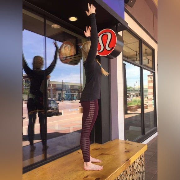 Lululemon Reveal 7/8 Tight Stripes 25" - Picture 8 of 9